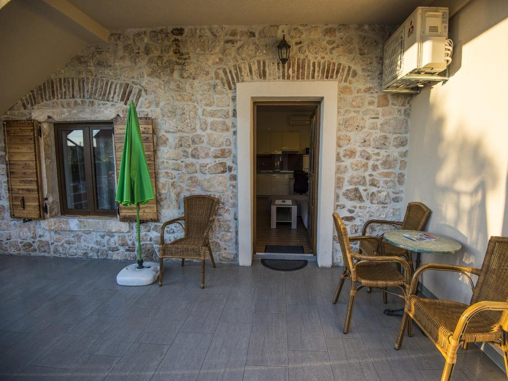 Apartments Punta Starigrad Paklenica Exterior photo