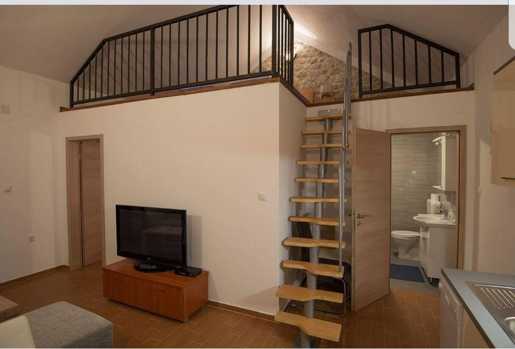 Apartments Punta Starigrad Paklenica Exterior photo